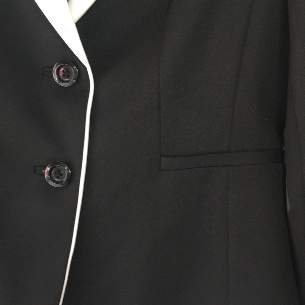 Women suits jacket and pants - Picture 2 of 8